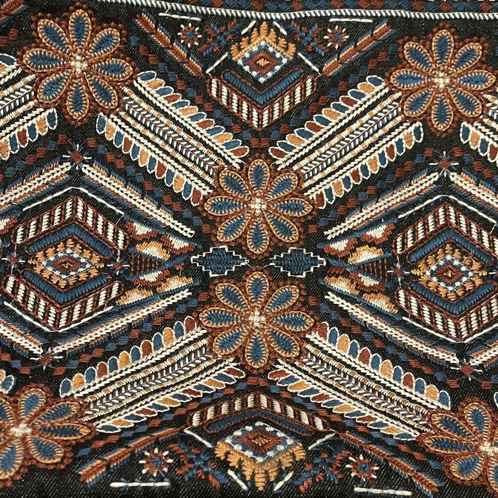 Johnny Was Black and Brown Embroidered weekend Bag - Picture 3 of 11
